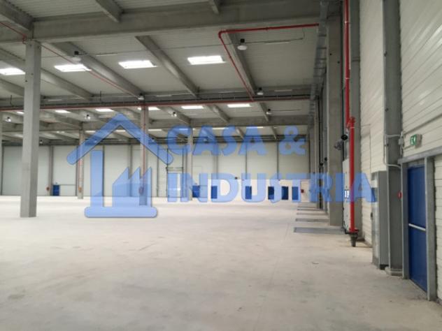 Immobile di 4600 m² con più di 5 locali in affitto a Garbagnate Milanese - Foto 6