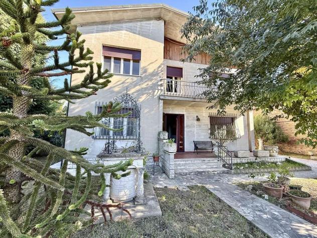“La casa delle 2 dimore” con 2 appartamenti e parchetto alberato - Foto 2