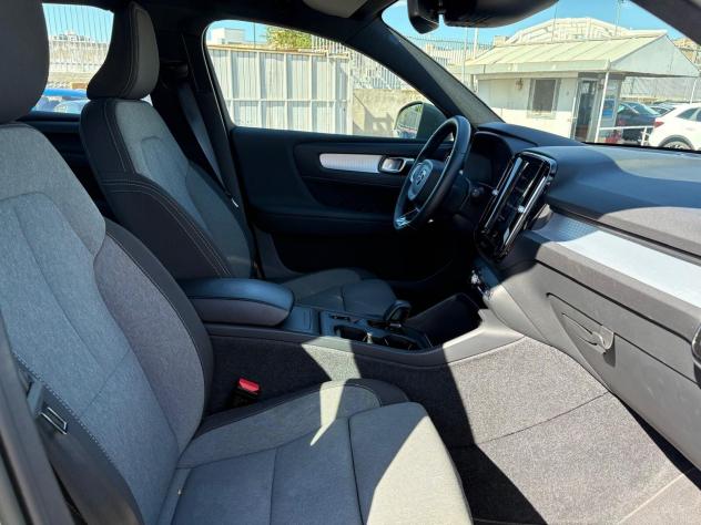 Volvo XC40 T2 AUT. CORE - Foto 4