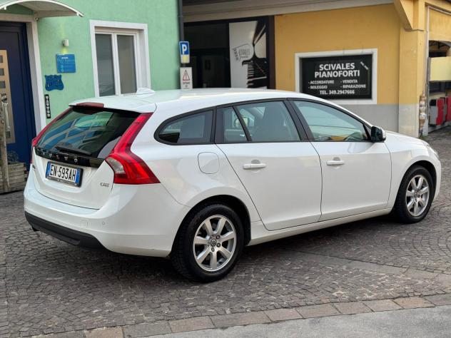 Volvo V60 D3 Kinetic - Foto 6