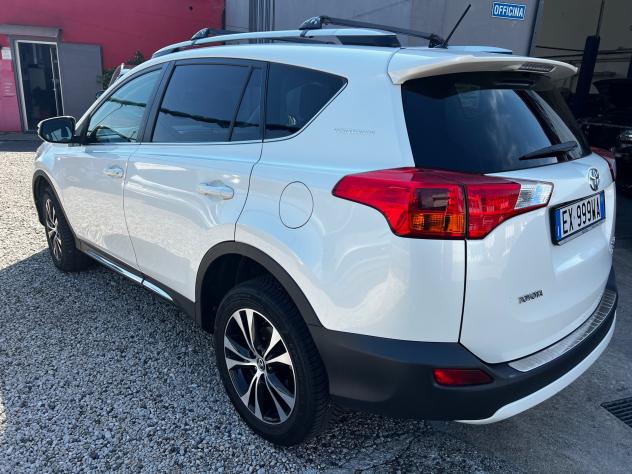 Toyota RAV 4 RAV4 2.2 D-CAT A/T 4WD Lounge White Ed. - Foto 10
