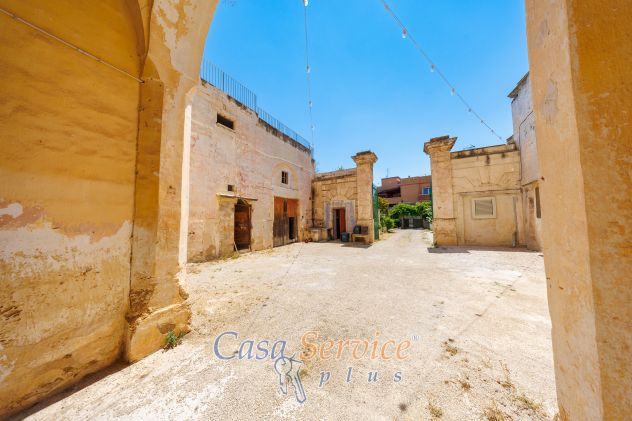 Porzione di palazzo d’epoca con volte a stella - Foto 6