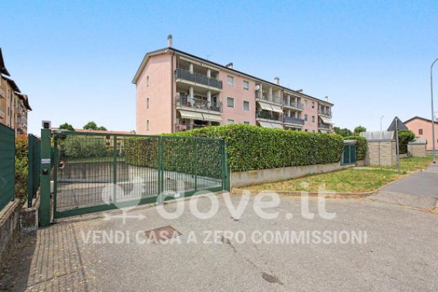 Appartamento di 102 m² con 3 locali e box auto in vendita a Lonate Pozzolo - Foto 2