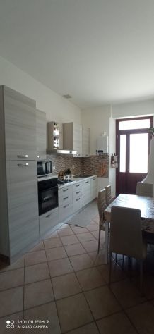 LUMINOSO TRILOCALE ARREDATO - THREE-ROOM FURNISHED APARTMENT - Foto 3
