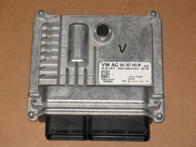 04L907445M ECU TRANSPORTER CARAVELE 2.0 DCM6.2V HW01 28648555 04L907445