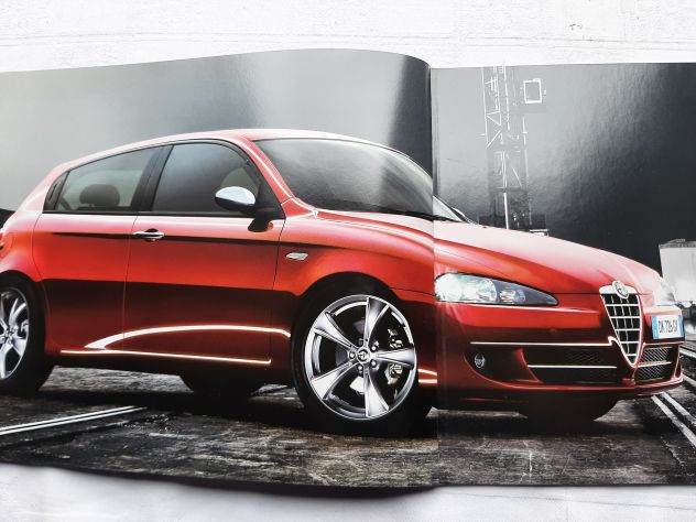 ALFA ROMEO 147 DEPLIANT ORIGINALE - Foto 2