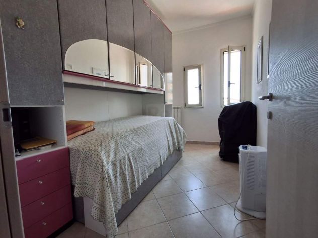 APPARTAMENTO CON AMPIO TERRAZZO E BOX - Foto 8