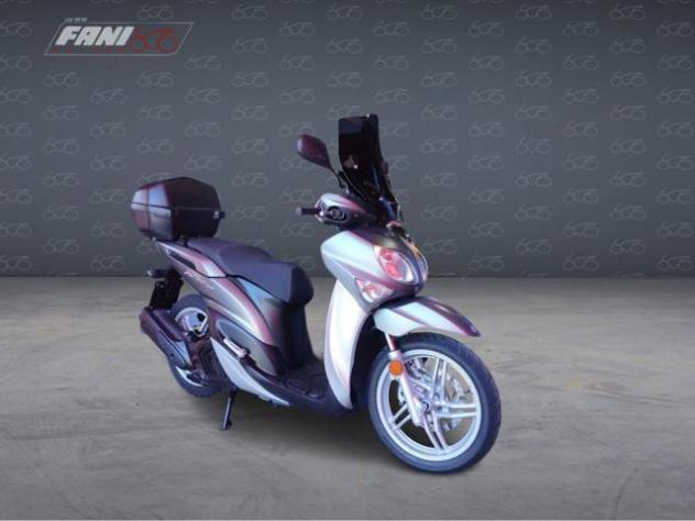 YAMAHA Xenter 125 2019 - Foto 3