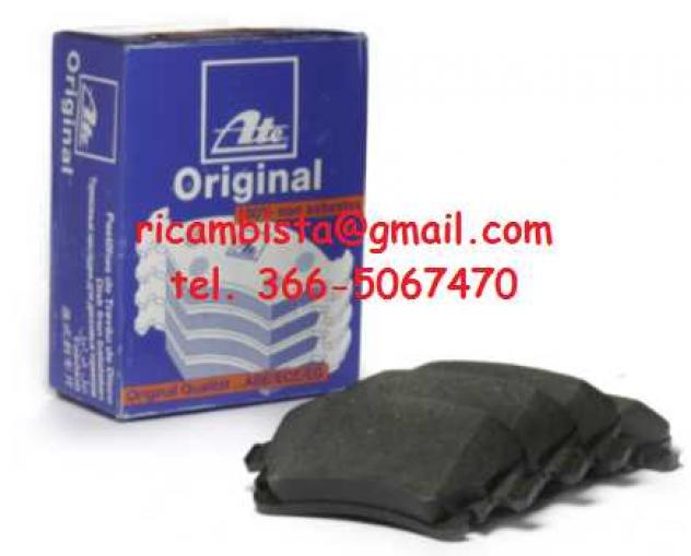 34116775310 BMW Serie 5 F10 Touring kit pastiglie freno anteriore