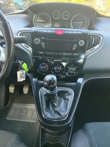 LANCIA Ypsilon 0.9 TwinAir 85 CV 5 porte Metano Ecochic Gold rif. 24149108 - Foto 5