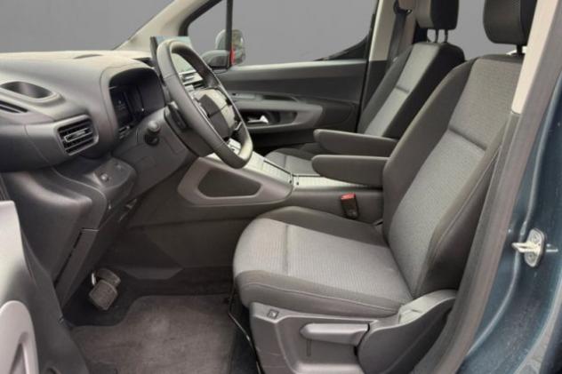 TOYOTA Proace City Verso 1.5D 130 CV S&S L2 Lounge rif. 24096227 - Foto 7