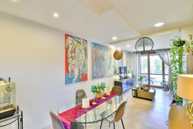 Appartamento di 100 m² con 3 locali e box auto in vendita a Seregno - Foto 5