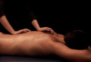 🌿 MASSAGGIO NATURISTA • RELAX & SENSUALITÀ ✨ Tel:3784212953