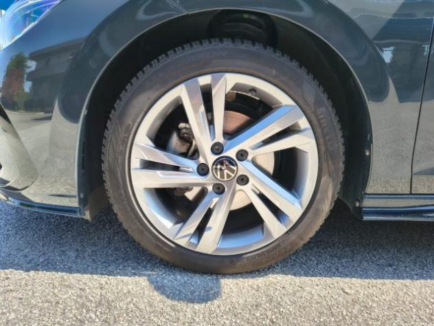 VOLKSWAGEN Golf 1.5 eTSI 130 CV EVO ACT DSG R-Line rif. 24040094 - Foto 8