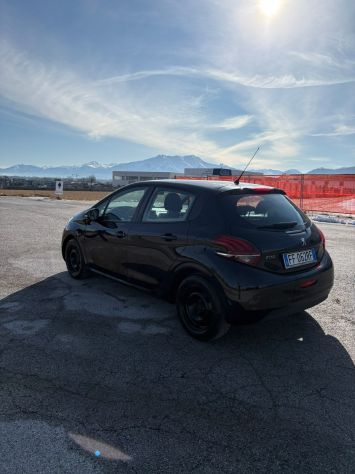 Peugeot 208 1.2 PureTech 82 CV Active - Foto 3