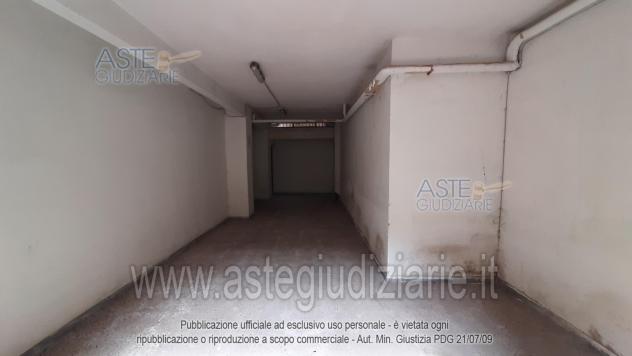 IMMOBILI-IMMOBILE COMMERCIALE-Via delle Sorgenti 30 - Foto 2