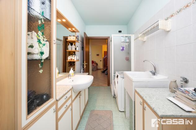 ARZAGO D'ADDA, 3 LOCALI DUPLEX con CANTINA e BOX
In zona tranquilla, proponiamo in vendita esclusiva luminoso appartamento di 3 locali oltre doppi s - Foto 16