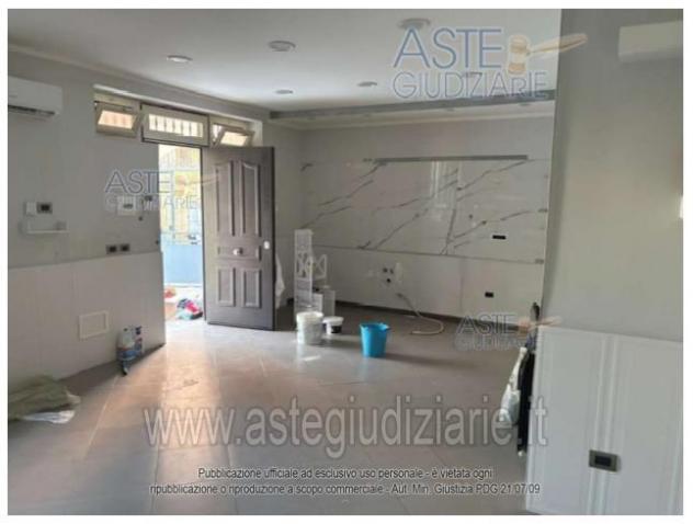 IMMOBILI-IMMOBILE RESIDENZIALE-Traversa VI Via Villa Bisignano, 21, 80147 Napoli NA, Italia