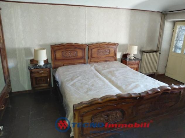 Casa indipendente di 150 m² con 5 locali e posto auto in vendita a Rocca Canavese - Foto 3