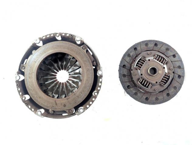 04C141032 KIT FRIZIONE CON SPINGIDISCO VOLKSWAGEN POLO 1.0 B 48KW 5M 5P (2018) RICAMBIO USATO