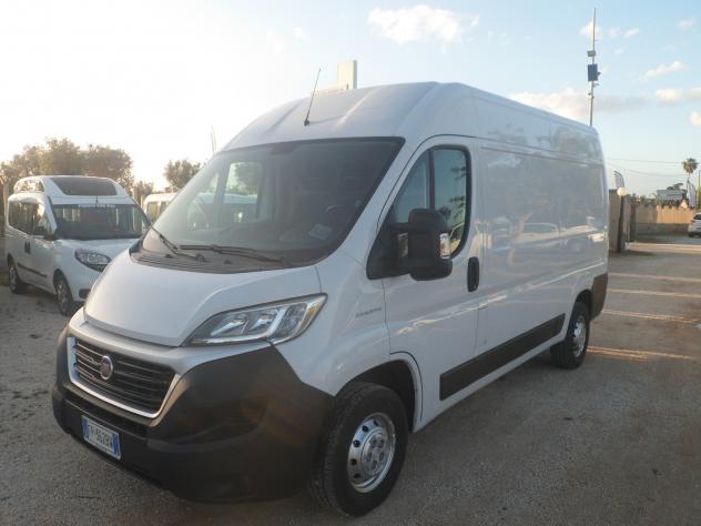 Fiat Ducato furgone medio alto