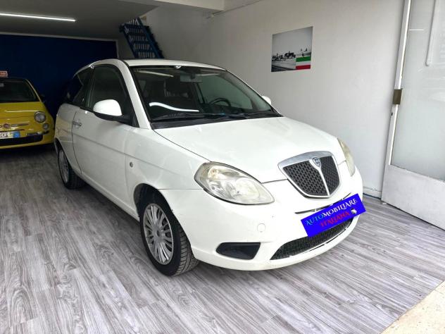 Lancia Ypsilon 2 serie 1.2 - Foto 2