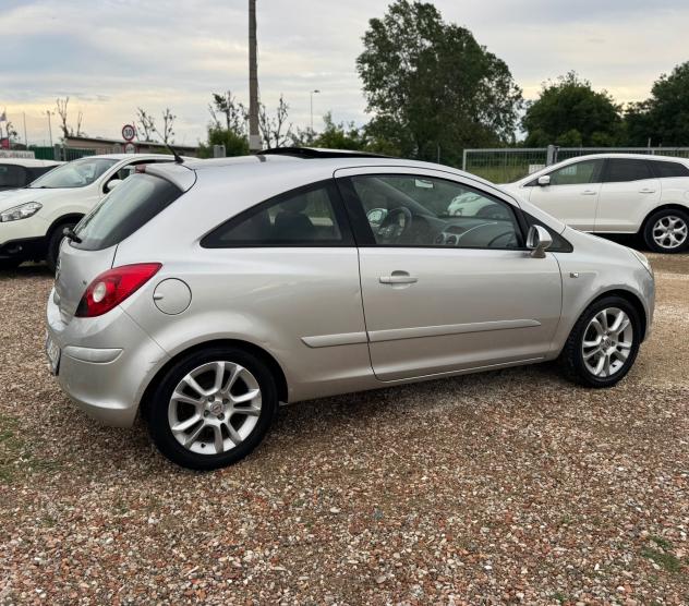 Opel Corsa 1.2 3 porte Sport Neopatentati - Foto 5