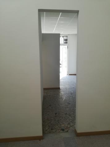 Luminoso negozio al piano terra in Conegliano di 50 mq - Foto 4