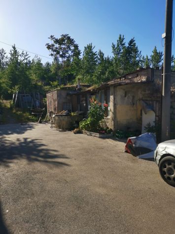 Pozzuoli via Petrarsa Ampio appezzamento terreno con ruderi sovrastanti - Foto 10
