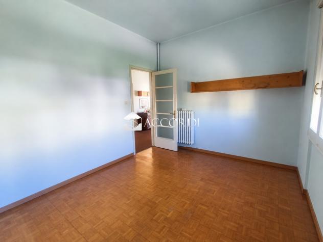 CASA INDIPENDENTE di 6 vani e di 180 mq (CONEGLIANO) rif. SM68 - Foto 2