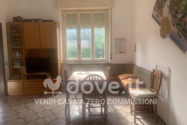Casa indipendente di 253 m² con più di 5 locali e posto auto in vendita a Veduggio con Colzano