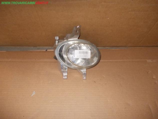 PROIETTORE FENDINEBBIA S. 9635076180 PEUGEOT 206 (T1) 3 porte / 5 porte / CC  Parti elettriche  Fanaleria  Fendinebbia dx. PEUGEOT - 206 3 porte / 5 p