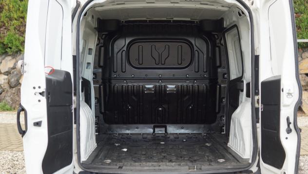 Fiat Doblo Dobl1.3 MJT PL-TN Cargo Maxi Lamierato SX PTT 750 - Foto 5