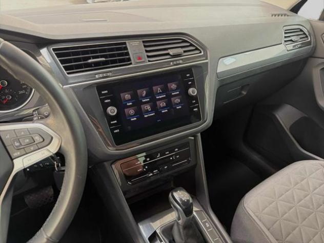 VOLKSWAGEN Tiguan 2.0 TDI 150 CV SCR DSG rif. 23973101 - Foto 10