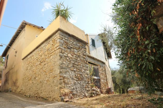 Casale in vendita a Diano San Pietro