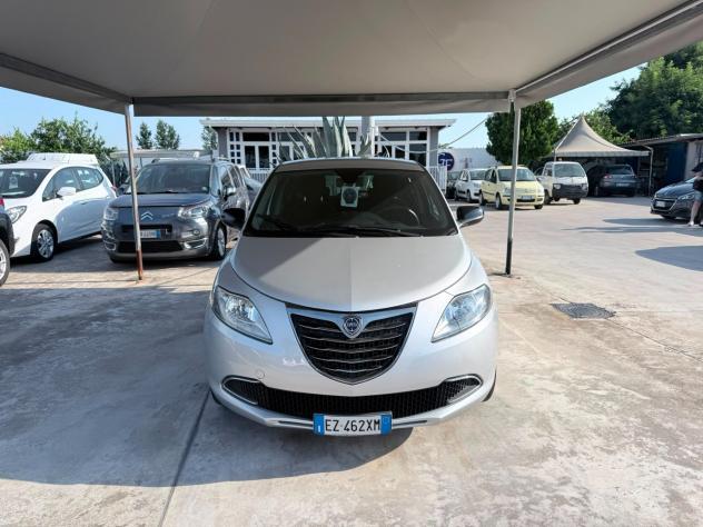 Lancia Ypsilon 1.2 69 CV 5 porte Gold