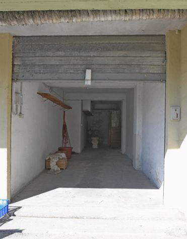 GARAGE in Vendita a Fermo Viale XXV Aprile, 38 € 15.000 20 m - Foto 4