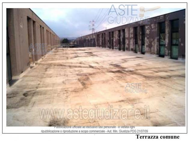 IMMOBILI-IMMOBILE COMMERCIALE-Via DEI SANDRONI - LOC. CERBAIE - PIANO 1 43 - Foto 4