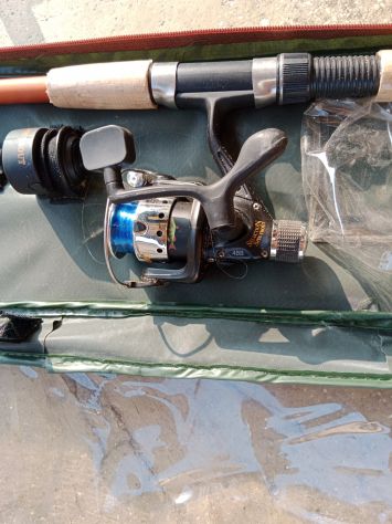 Lotto di 4 canne da pesca Decathlon per acqua dolce, modello 240, con relativi a - Foto 3