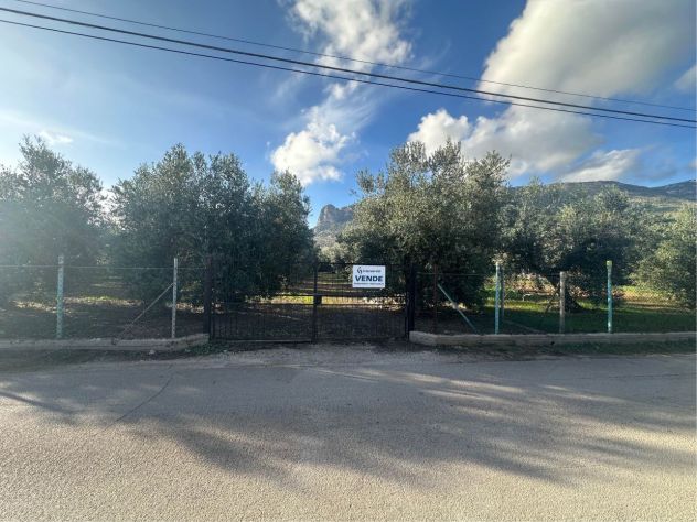 Terreno angolare fronte strada - Foto 9