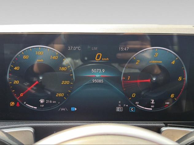 Mercedes-Benz GLB - X247 2019 200 d Sport auto - Foto 7