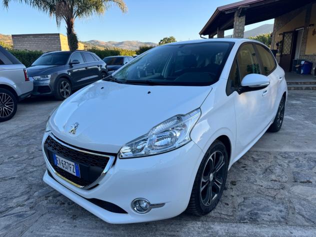 Peugeot 208 1.4 HDi 68 CV 5 porte Allure