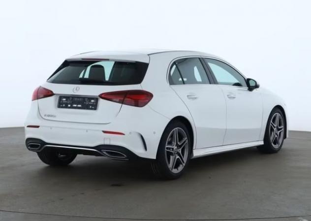 MERCEDES-BENZ A 200 d Premium AMG - PANO LED CAMERA LED-64 rif. 22789719 - Foto 2