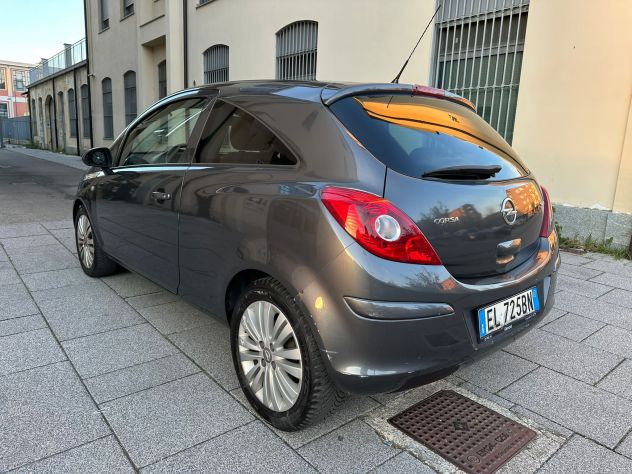 OPEL Corsa 4a serie anno 2011 - Foto 2