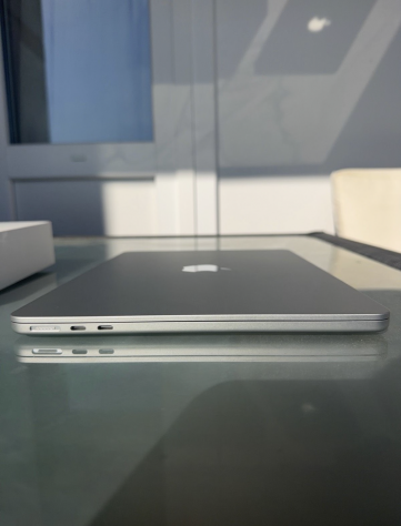 MacBook Air 13,6" in argento (chip M5, 16 GB di RAM, 512 GB SSD). - Foto 3
