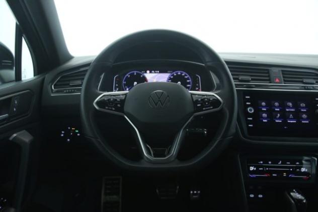 VOLKSWAGEN Tiguan 2.0 TDI 150 CV SCR DSG R-Line Black Pack/Matrix rif. 22640720 - Foto 10