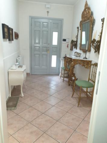 Villa di 200 m² con 5 locali e box auto doppio in vendita a Carpi