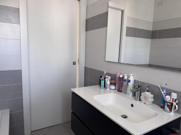 Lissone vicino stazione e centro recente trilocale cucina abitabile e box doppio - Foto 9