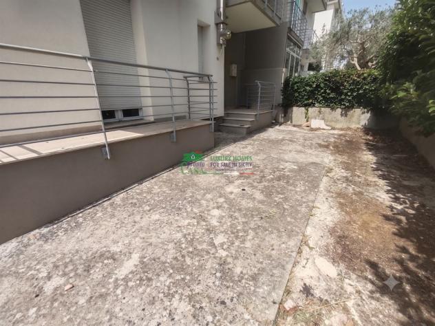 APPARTAMENTO CON GIARDINO - Foto 8