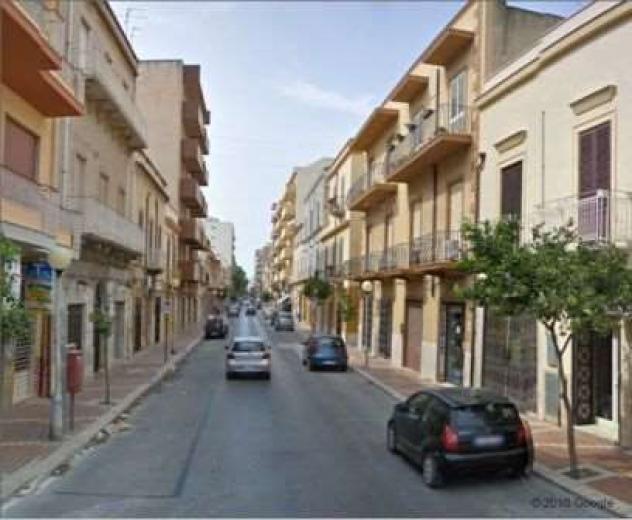 2835 - In affitto a Marsala ufficio-magazzino, c. storico